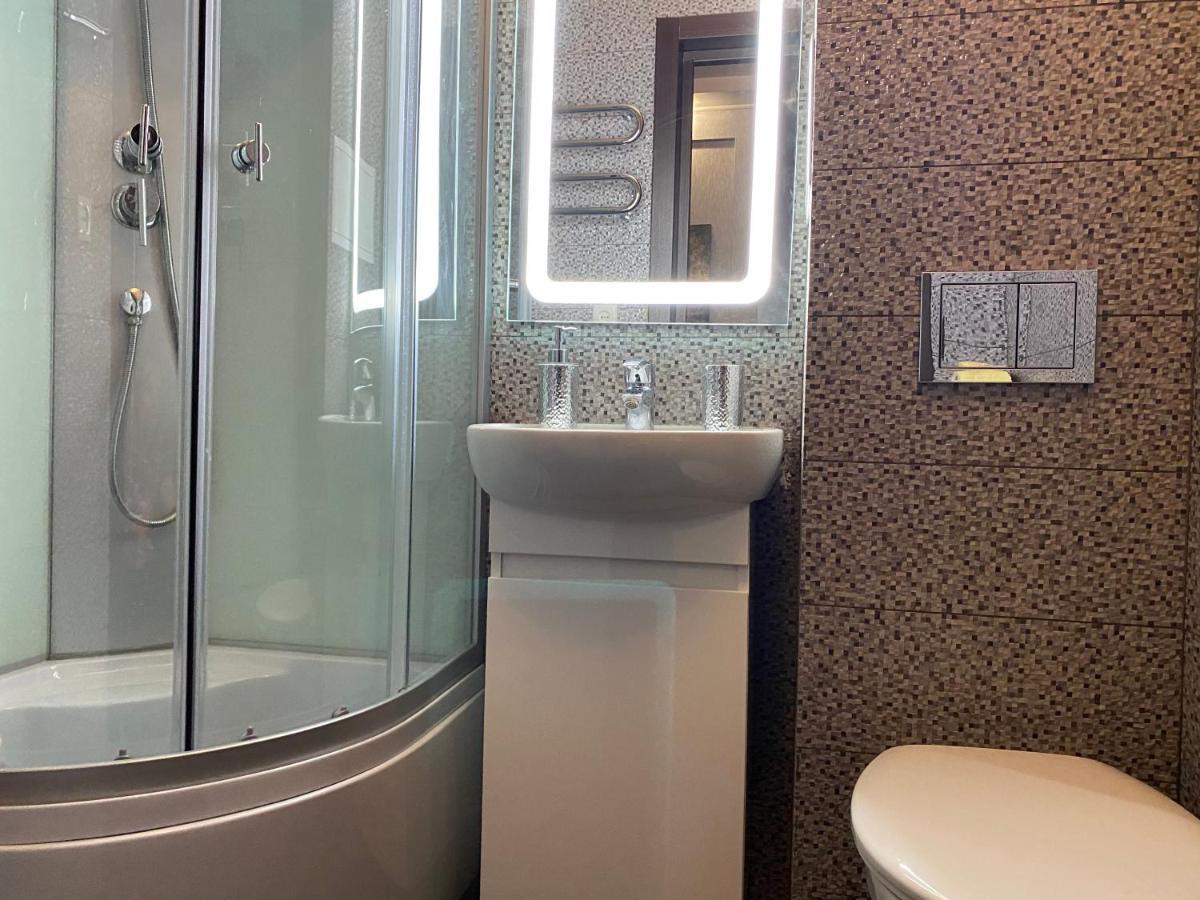 Modern Luxury Studio In The Center Of Kharkiv At Konstitutsii Square Exterior foto